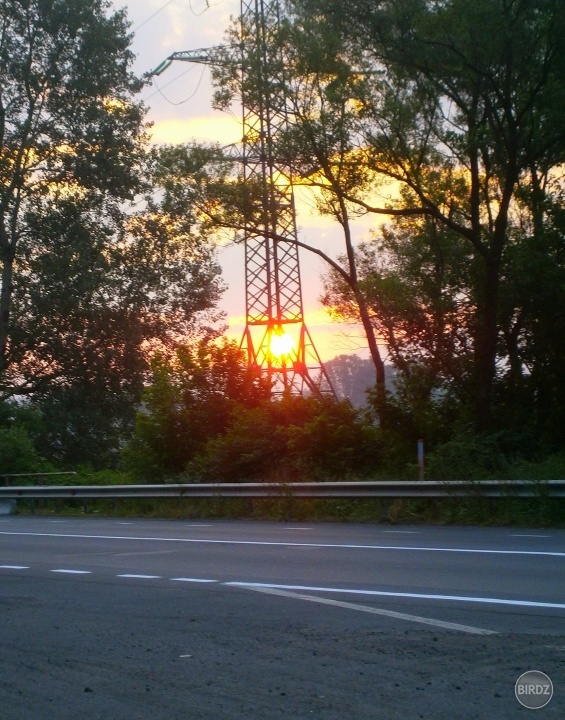 Tu máme zas východ slnka :)