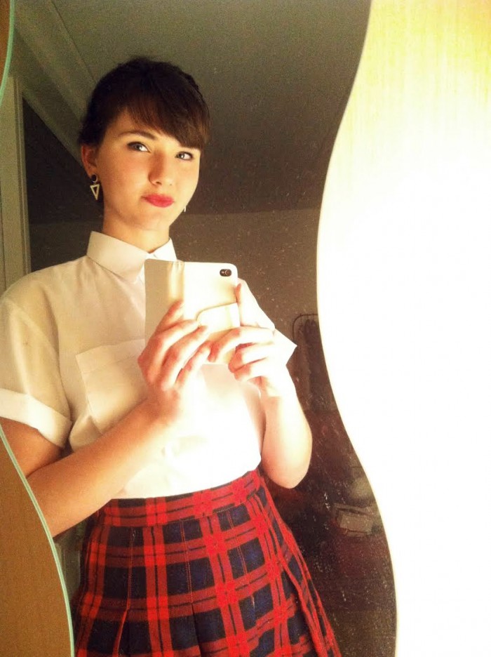 schoolgirl is going to christmas party 