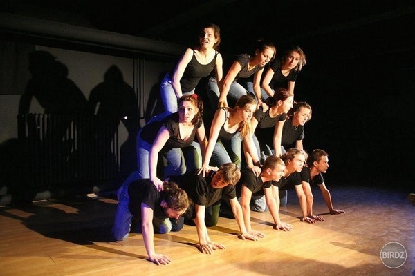 Živá pyramída - divadelné predstavenie :)
