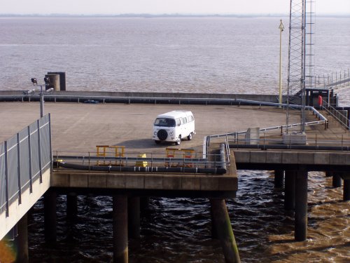 Miamy coast alebo retro jak vysite - VW Transporter na pristavnom mole