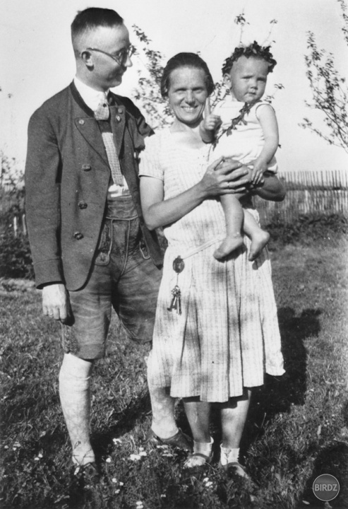 Heinrich Himmler s manželkou a dcérou