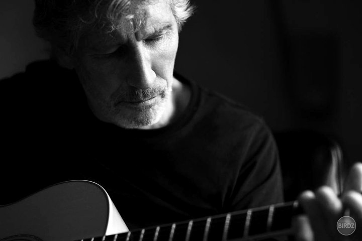 roger waters the wall live 2010 world tour rebuild <3