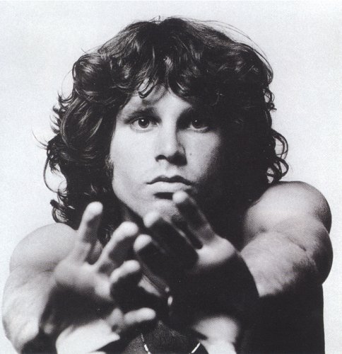 tak toto je spevak jednej super kapelky...The DOORS!! Jim Morrison