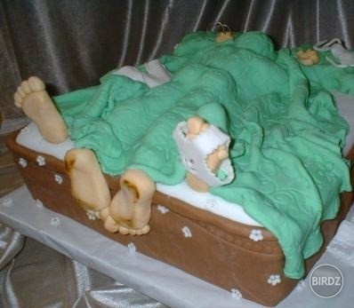 ...tak toto je marcipánová svadobná torta, podľa mňa originálny nápad :)