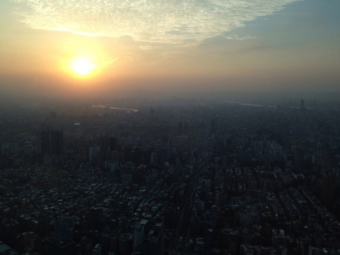 Zapad slnka z Taipei 101