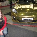 Ja pri mojom zlatom Porsche :P