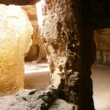 Stĺp podopierajúci hlavný dóm Solomonských katakomb