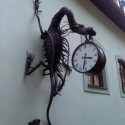Takého draka má jedno hodinárstvo v BB :D