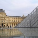 Louvre a pyramída