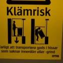 Švédske bezpečnostné tabule vo výťahu
