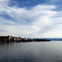 Vyhlad na alpy z lode na jazere v Zurichu
