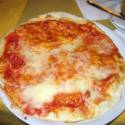 Prava talianska pizza.. mnam :) dobra bola ;)