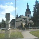 kostol od ulice s ban kahancom