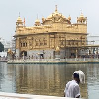 Golden temple, mekka jedného z najúžasnejšieho náboženstva sveta 
(Amritsar, India) 