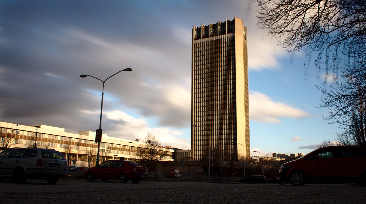 Bývalá najvyššia budova v Československu je už piaty rok opustená. Čo si v nej viete v súčasnosti predstaviť?