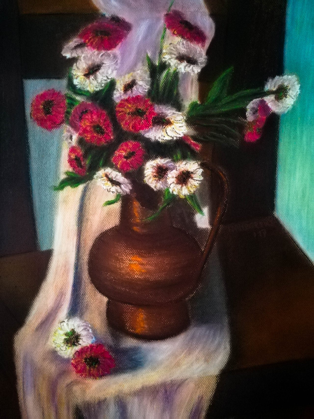 Kvety v medenom džbáne (suchý pastel, 50x65 cm, papier).