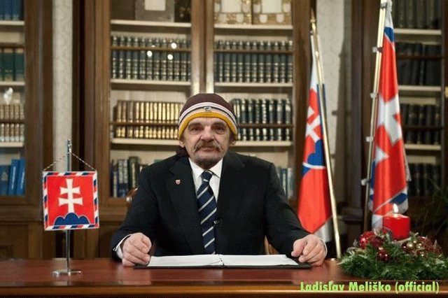 Aj tak budem naveky uznávať ako jediného prezidenta nášho majstra !!! Ladislav Meliško by bol najlepší a poslal by hintú bandu vyje*banú dopi*če odťialto !!!