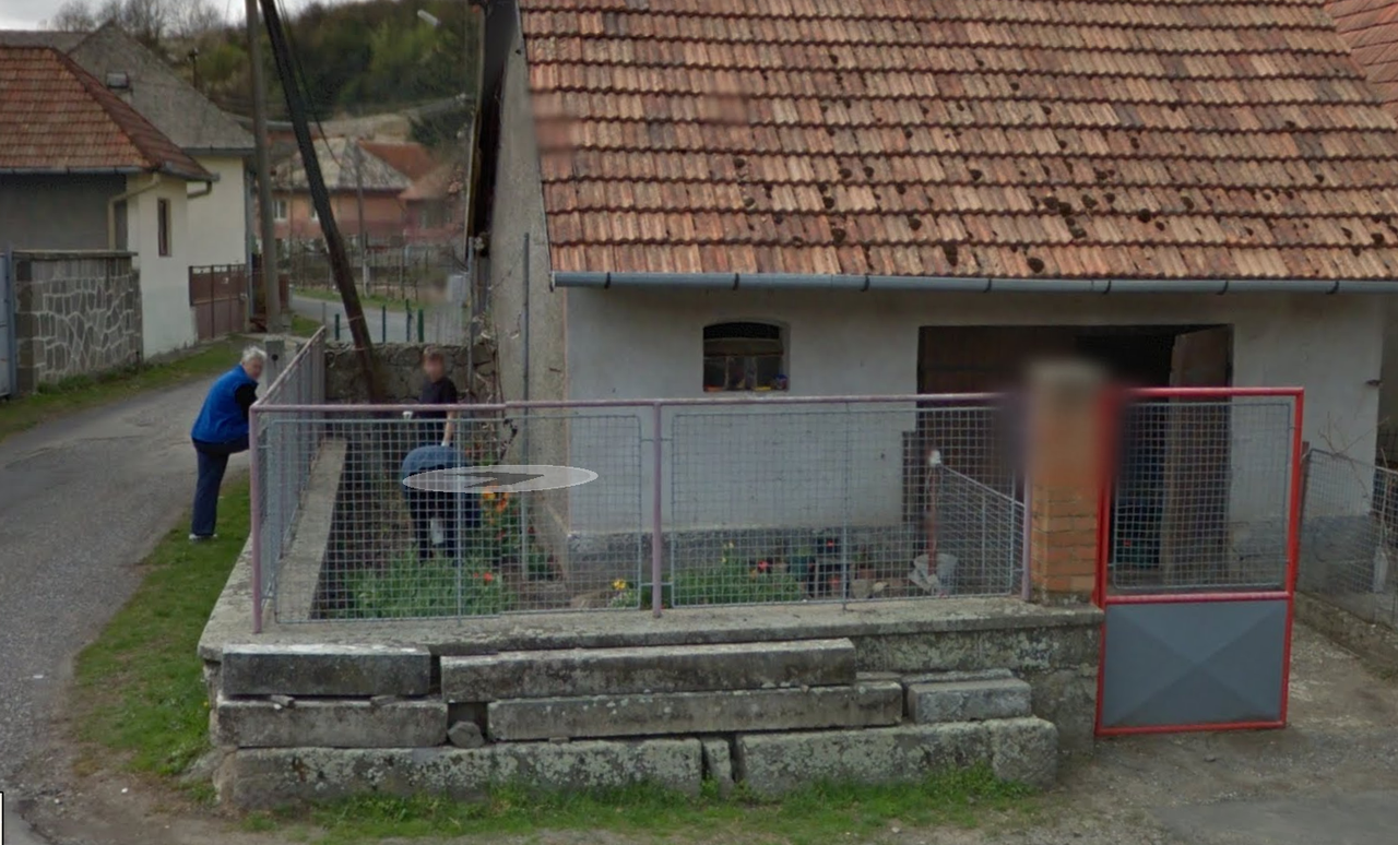Proste jedna z momentiek zo Slovenska (Google StreetView)