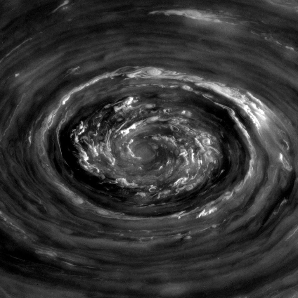 Ešte jeden obrázok  zo severného pólu Saturnu