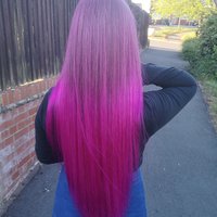 Pink hair, don't care... Či ako sa to vraví? Aj keď je to skôr magenta 