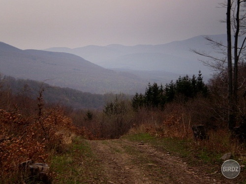 na hrebeni slánskych vrchov