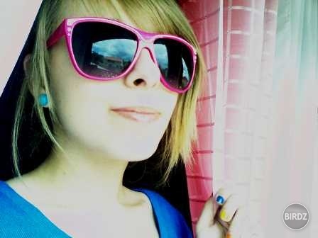 I always look on the world with pink glasses!:P