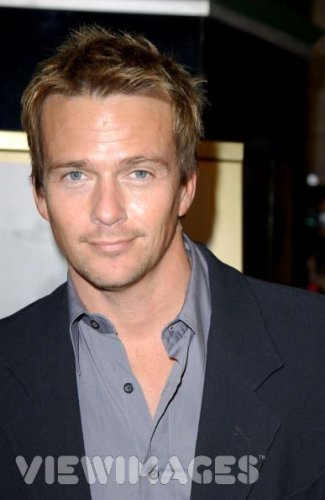 mnou oslintany :D Sean Patrick Flanery