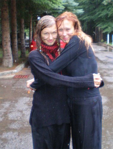 a este jedna.....sisters in the rain