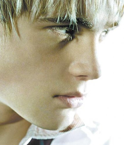 tak toto je Jesse McCartney =) Beautiful Soul =)) my ho lubimeeeeee =) cmuuuuuk =DDD