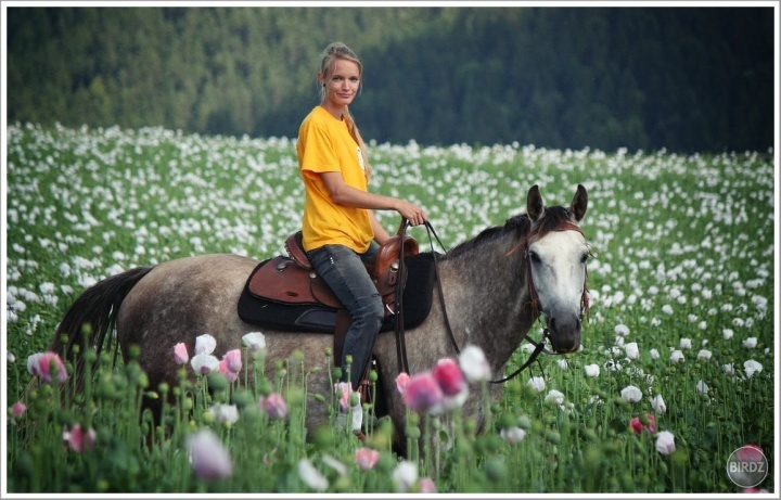 po dlhej dobe pridávam aktuálnu foto :) Ja a Lola v bielom maku