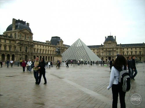 milovaný Louvre, keby som za deň nesedela len 15min, aj by som si to vychutnala...