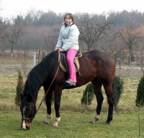 ja a kôň (na našej záhrade)