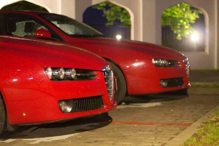 Twins :P
Alfa Romeo 159 2.0 JTDM vs Alfa Romeo 159 2.2 JTS