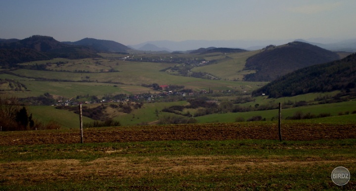 Pohľady na Ľutinu a Jakovany