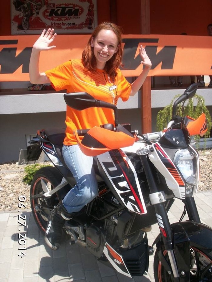 parádna to vecička :) KTM Duke 200