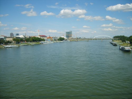 Dunaj z mosta : )pjekne
