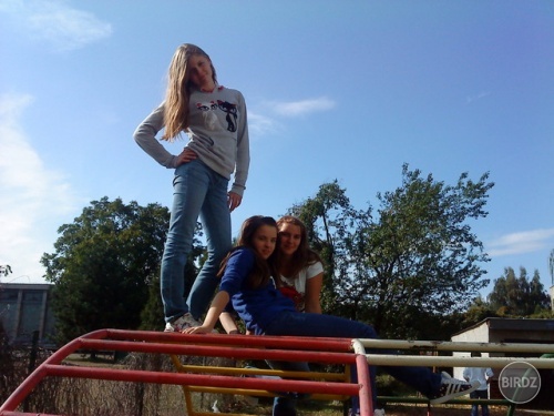 lucka , angella ,a ja =)