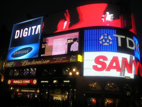 piccadilly circus - nice.. night in london