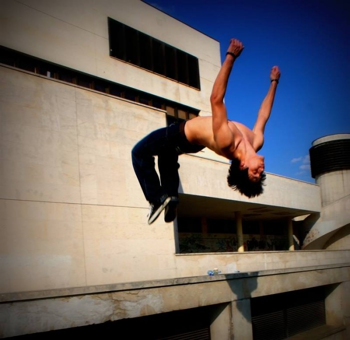 Fotka divadlo A.B v Nitre | Freerun /backflip