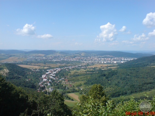 pohlad na humenne z hradu Jasenov