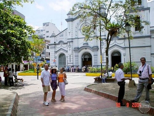 parque simon bolivar - el libertador -de la oprecion de españa...