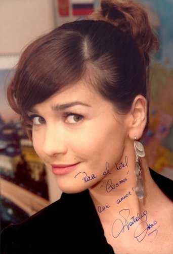 tak toto je Natalia Oreiro =)) naj.spevacka a herecka..Muneca Brava 4ever :))