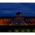 Nočný Louvre :)