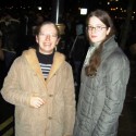 Silvester z 2007 na 2008 - s mamčou na londýnskom námestí pozorujeme ohňostroj. Opäť teda ďalší zlomový okamih môjho života, kedy som vyzerala presne takto :D
