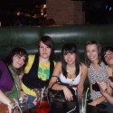 Takze zlava Hanna, myself, Natasha, Sadie a Charlieho kamarat:D