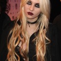 Taylor Momsen 7.10.10 MTV EMAs :)