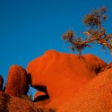 SPITZKOPPE - filmár a fotograf Miro Pokorný Vás pozýva na Foto Safari do najfotogenickejšej krajiny sveta - viac info na: http://www.offroadtours.sk/fotosafari.html (Foto: Julo Nagy Namíbia/2008)