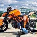 a tato krasavica je tusim highlightom celeho roku... jediny naked ktore si ziskalo moje srdce. KTM 1290 Superduke R. Thank God for the orange days at KTM :D