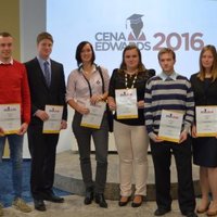 Cena Edwards 2016 http://www.olomouckadrbna.cz/zpravy/vzdelani/3776-spolecnost-edwards-usporadala-soutez-o-nejinovativnejsi-diplomovou-praci.html