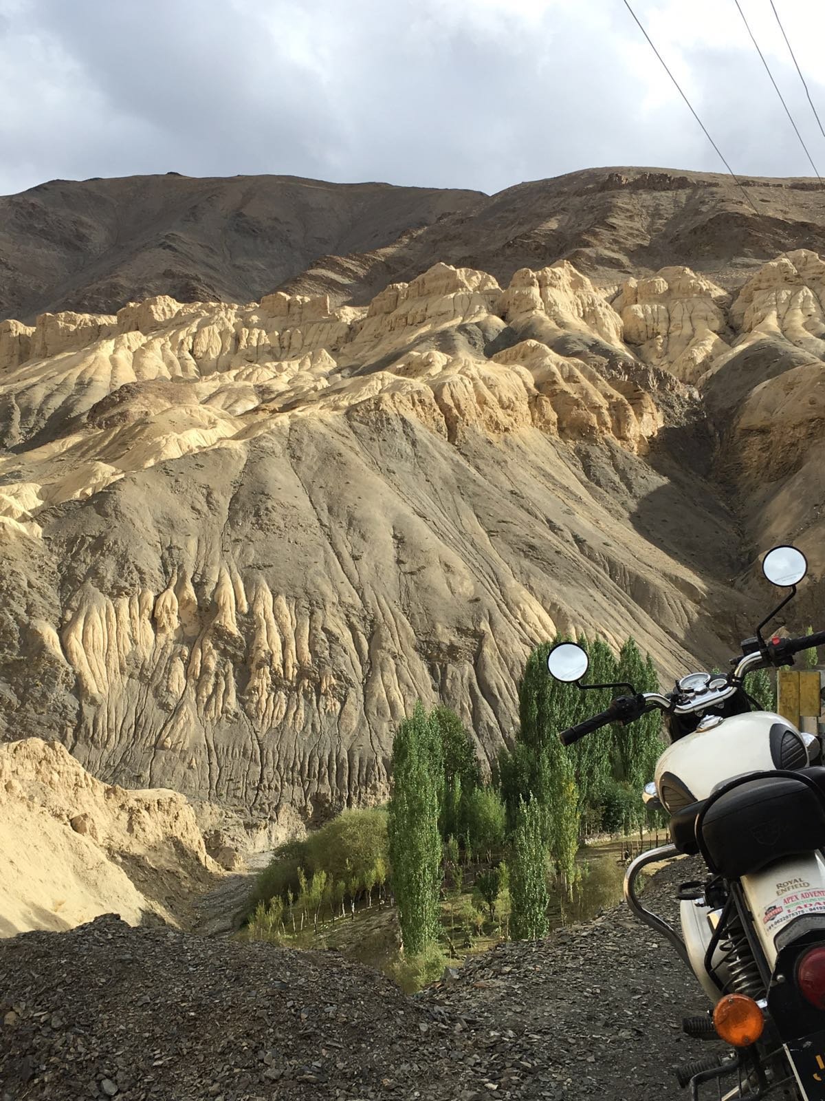 Moonland !!! Asi najkrajší pohlad aký som tu zažil na severe.
(Jammu, India) 
